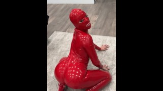 BTS Anna Claire Clouds prepares her Ass for me