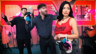 “Please, Don’t Call Security!” Scarlett Alexis Caught Red-Handed